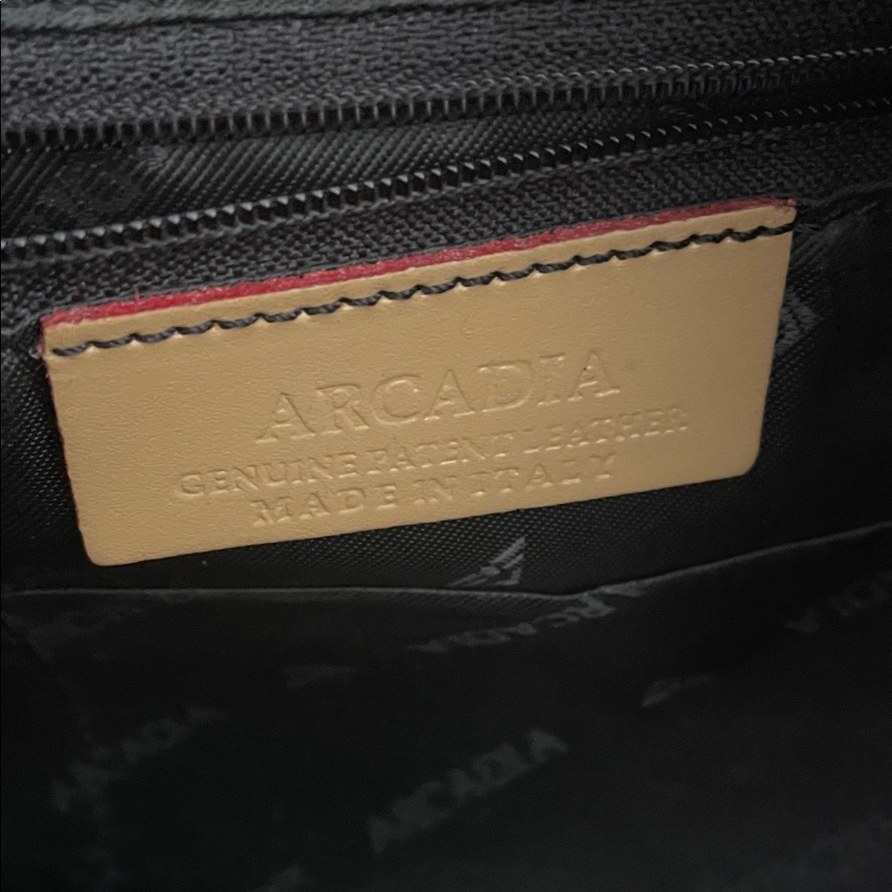 Arcadia Black and Tan Leather Women’s Shoulder Purse